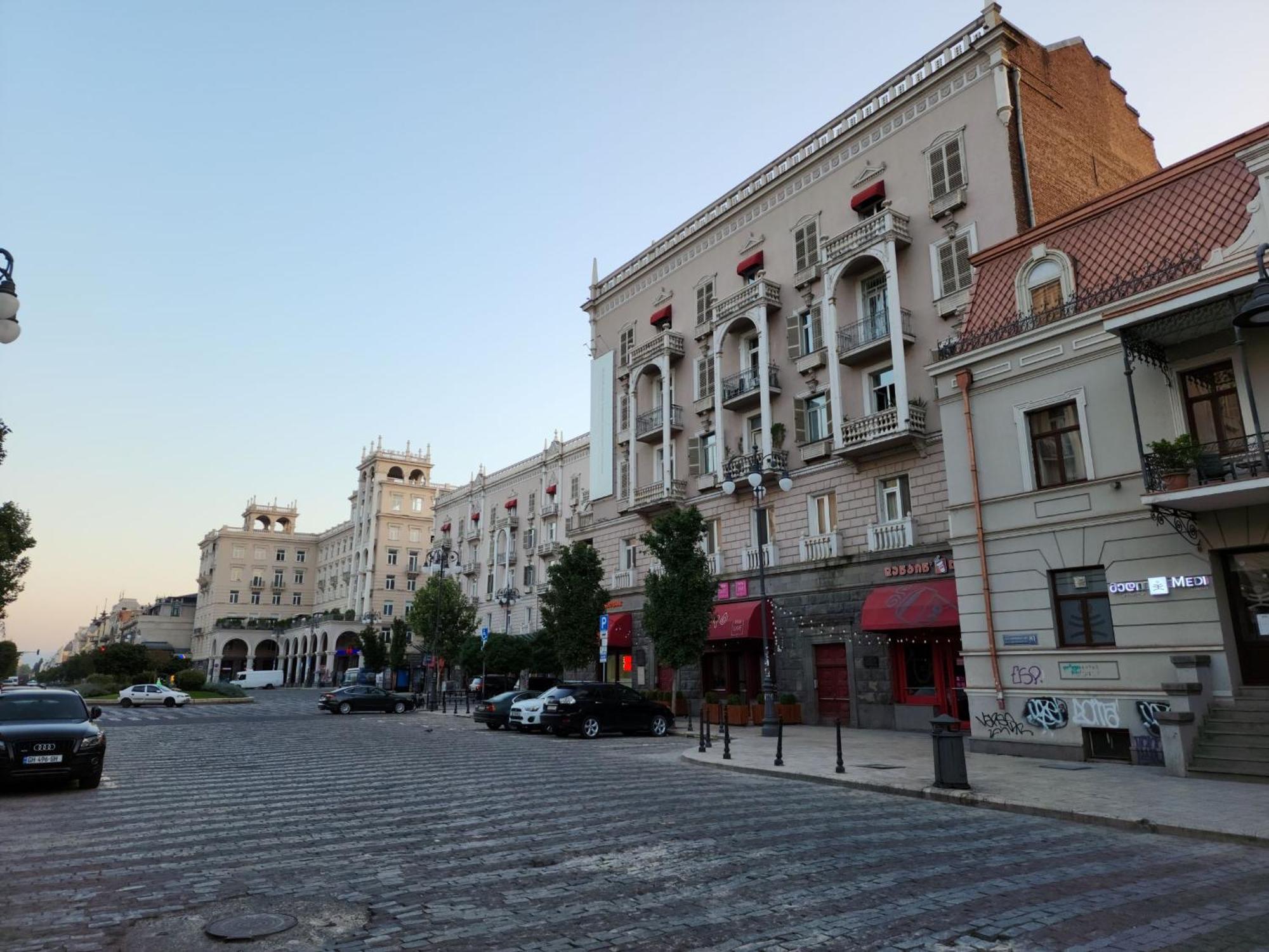 Gallary Hostel Tbilisi ภายนอก รูปภาพ
