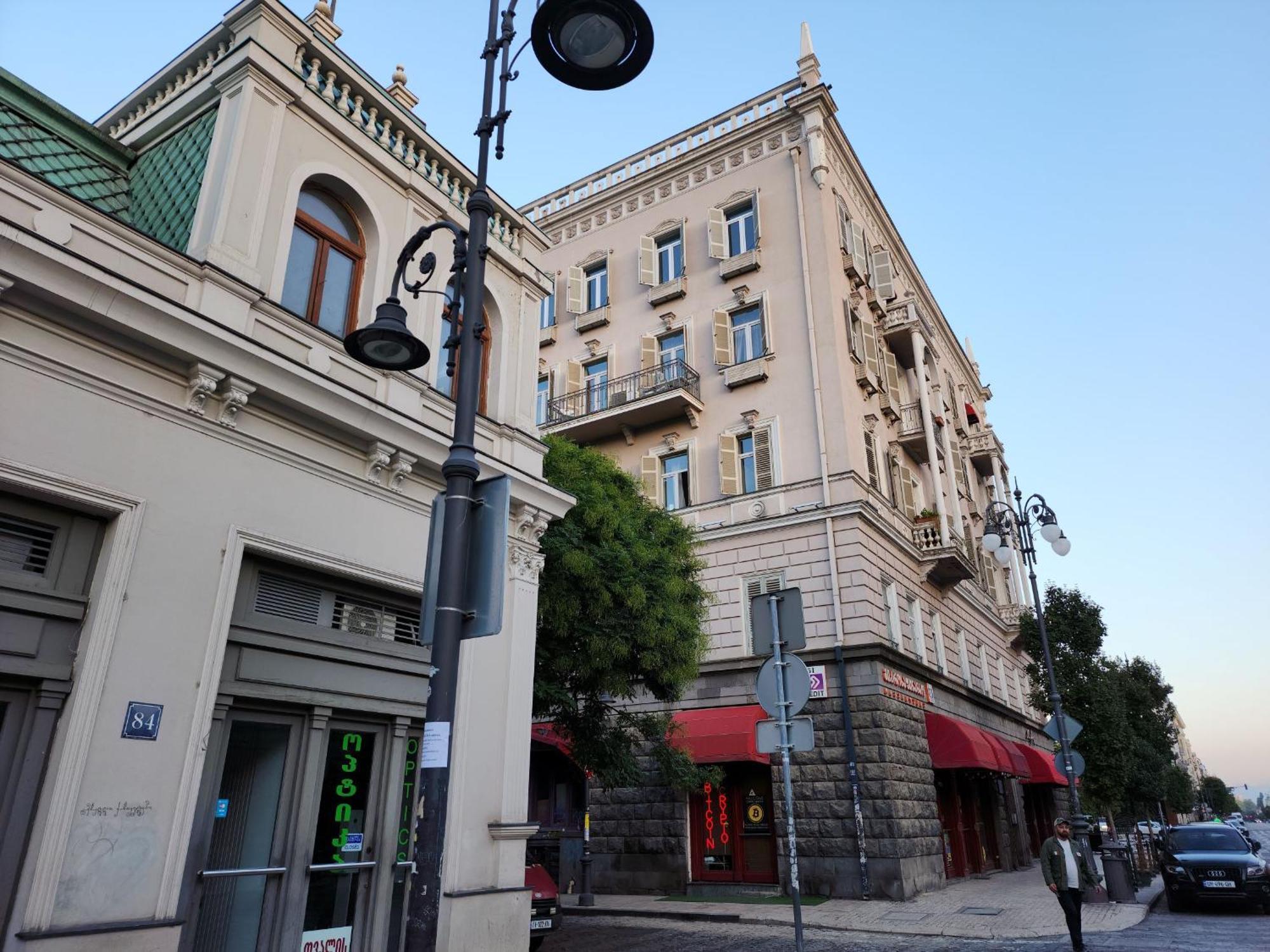 Gallary Hostel Tbilisi ภายนอก รูปภาพ