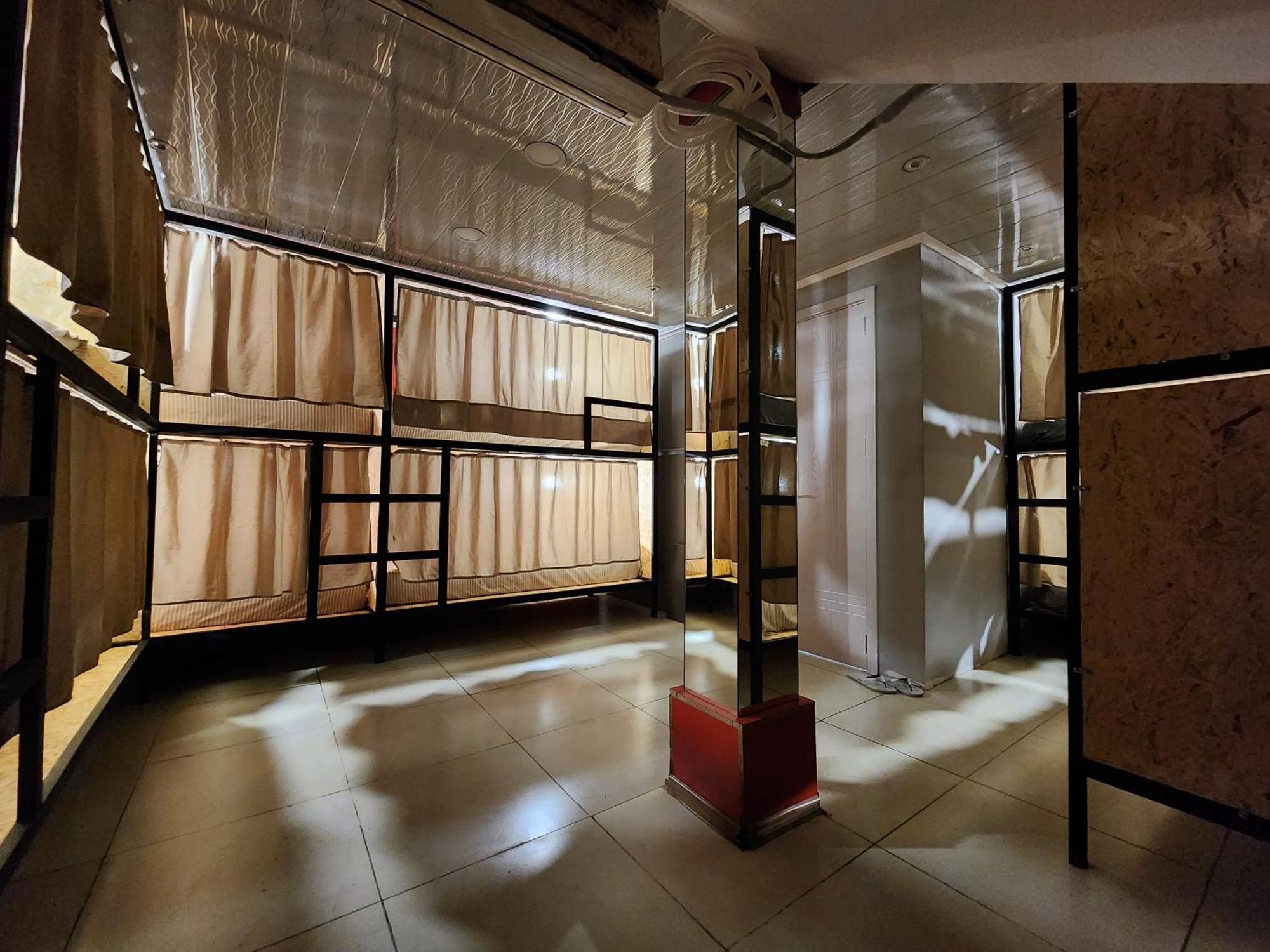 Gallary Hostel Tbilisi ภายนอก รูปภาพ